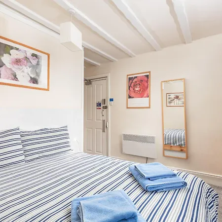 Discovery House Kapselhotell Whitby