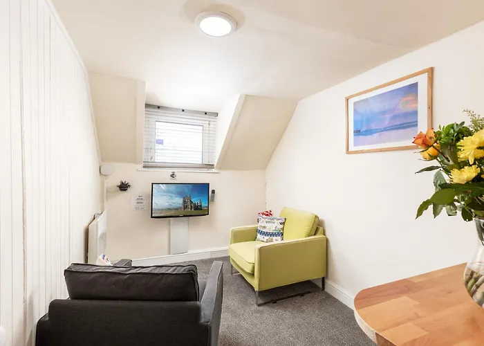 Discovery House Capsule hotel Whitby