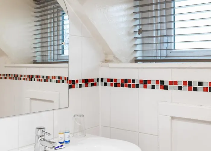 Capsule hotel Discovery House Whitby