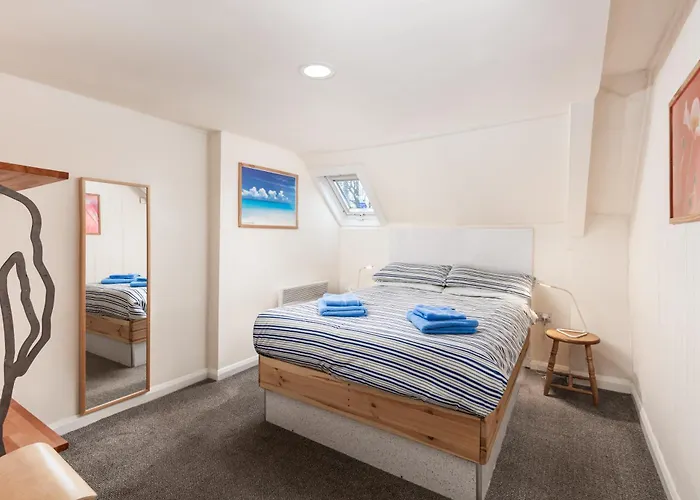 Discovery House * Whitby