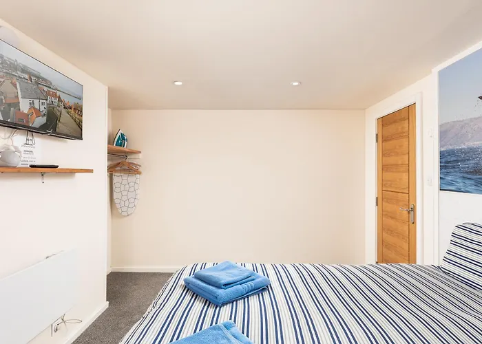 Discovery House Capsule hotel