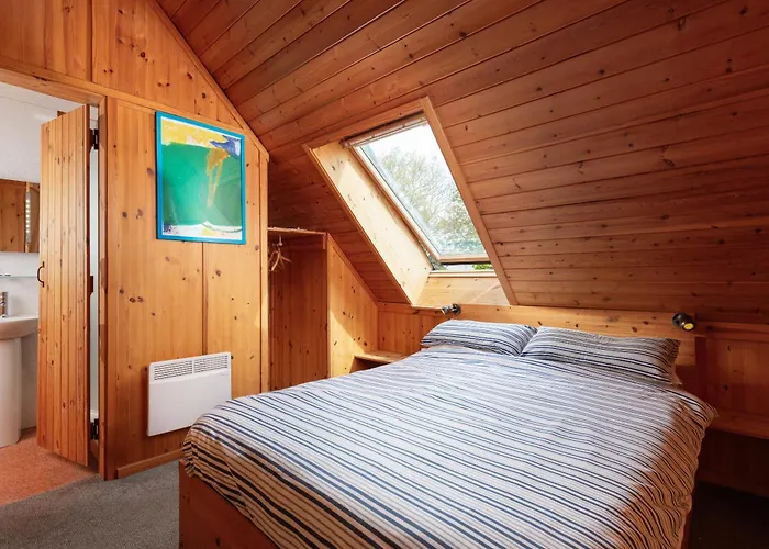 Discovery House Capsule hotel *