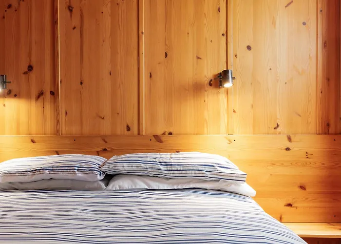 Capsule hotel Discovery House Whitby