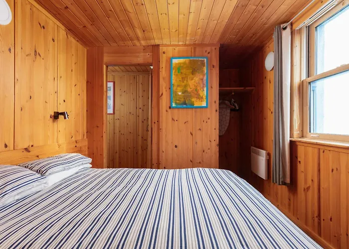 Discovery House * 惠特比