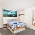 カプセルホテル Discovery House