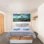 Discovery House カプセルホテル *