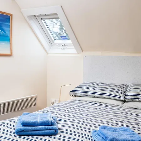 Capsule hotel Discovery House *