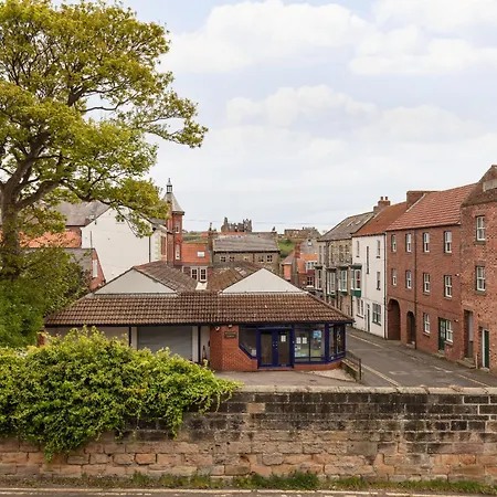 Capsule hotel Discovery House Whitby